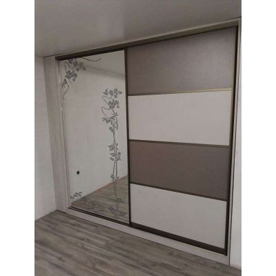 dulap cu oglinda la comanda - bej si alb Acasa la comanda design individual pret accesibil, livrare , credit , transfer, mo...