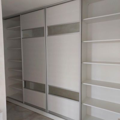 dulap cu rafturi si usi - alb sur 2023 Acasa la comanda design individual pret accesibil, livrare , credit , transfer, mobi...